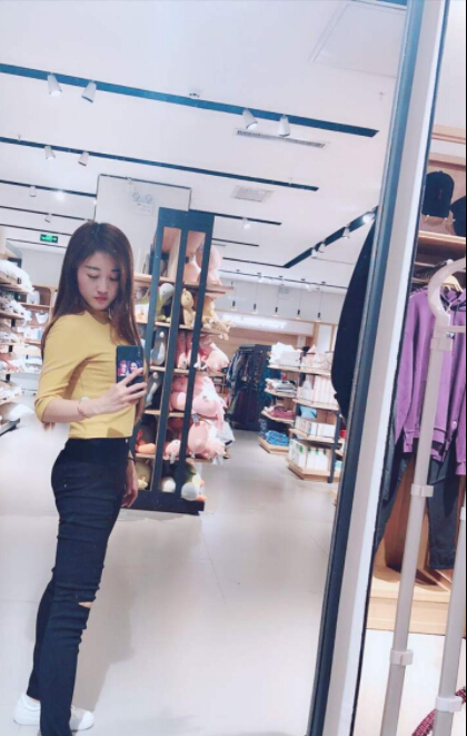 美女主播求支持