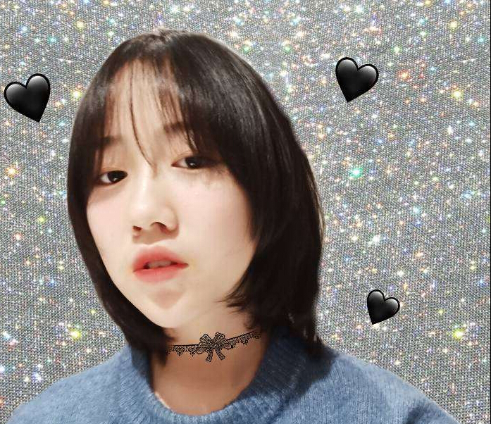美女主播晒自拍