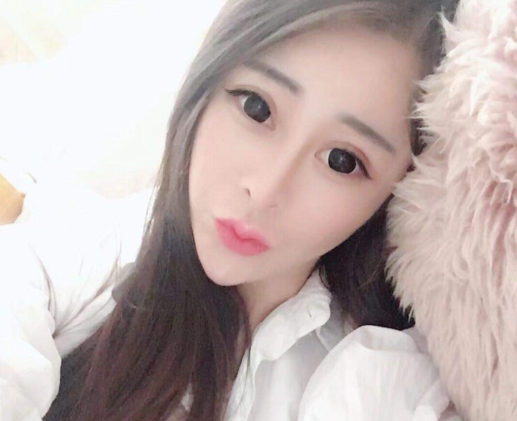美女直播间视频聊 古力娜扎新发型网友崩溃