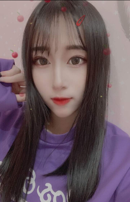美女主播视频聊天室 观众说话太直被劝要善良——三石1