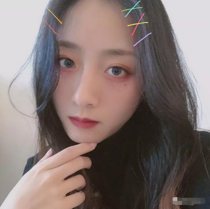 美女直播间美女主播