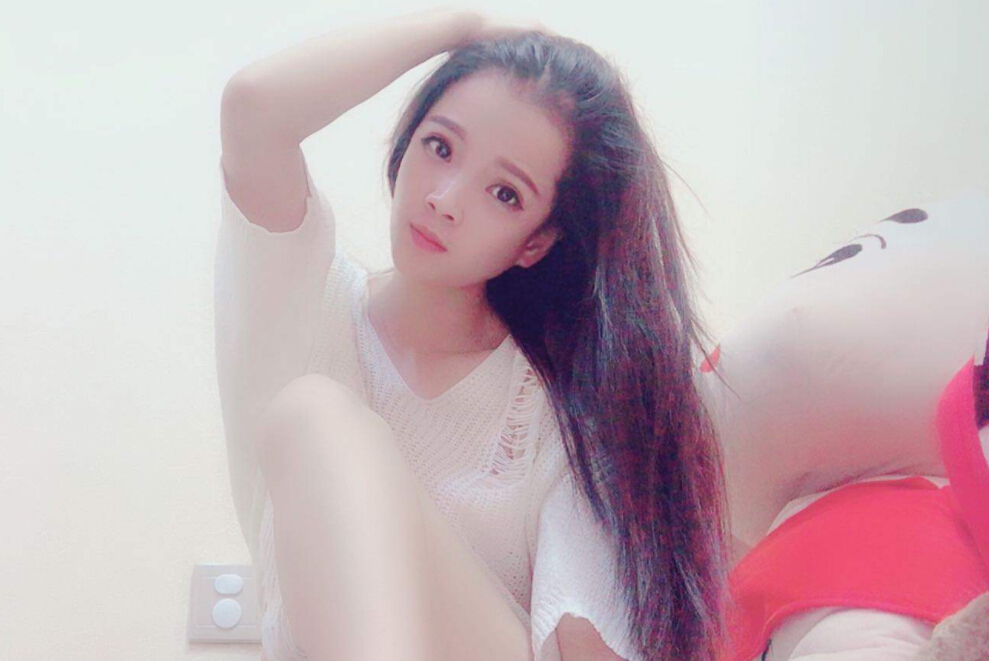 美女直播间视频聊 主播喂饱你的心和胃——大美