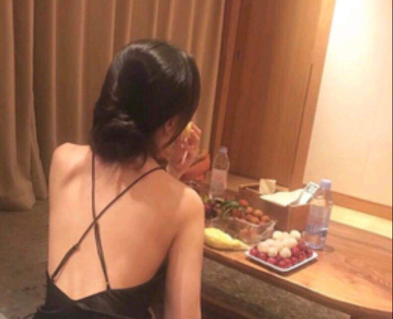 美女直播间视频聊