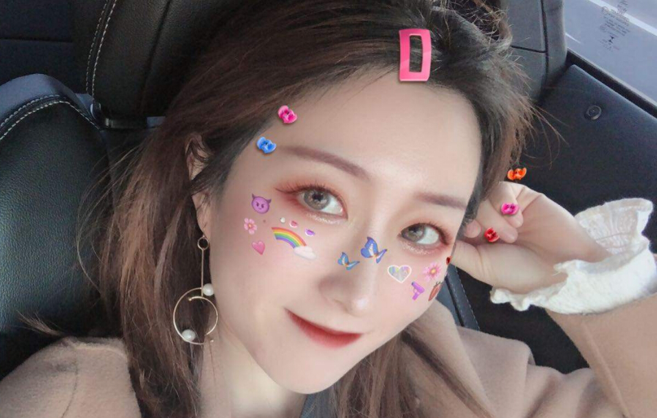 美女直播间视频聊