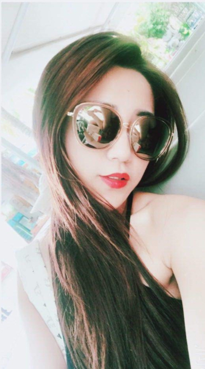 视频直播间美女聊