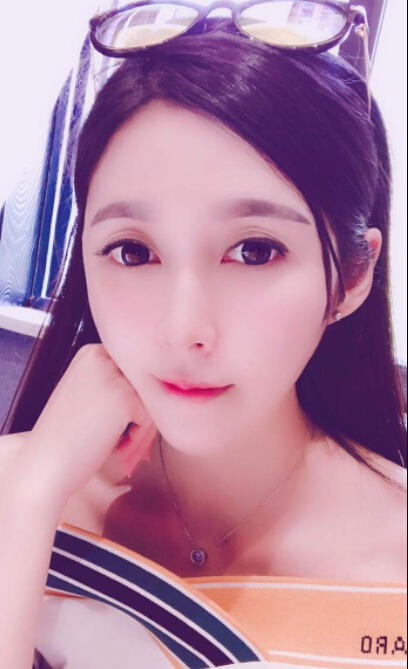 视频直播间美女聊