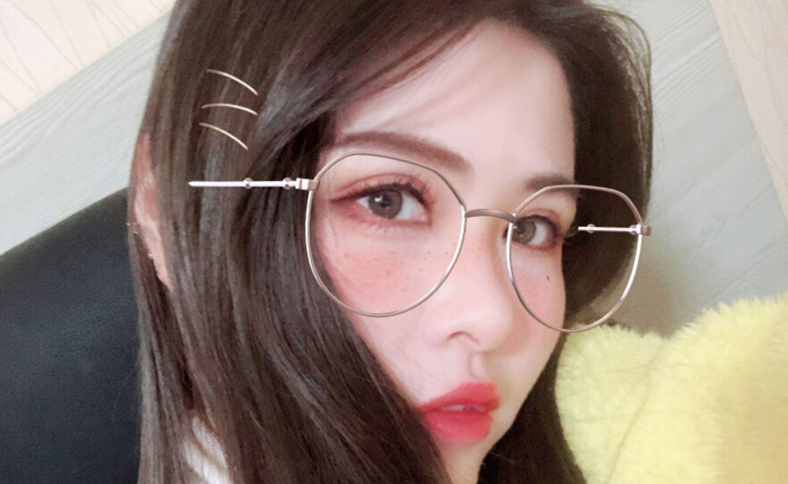 美女直播间视频聊