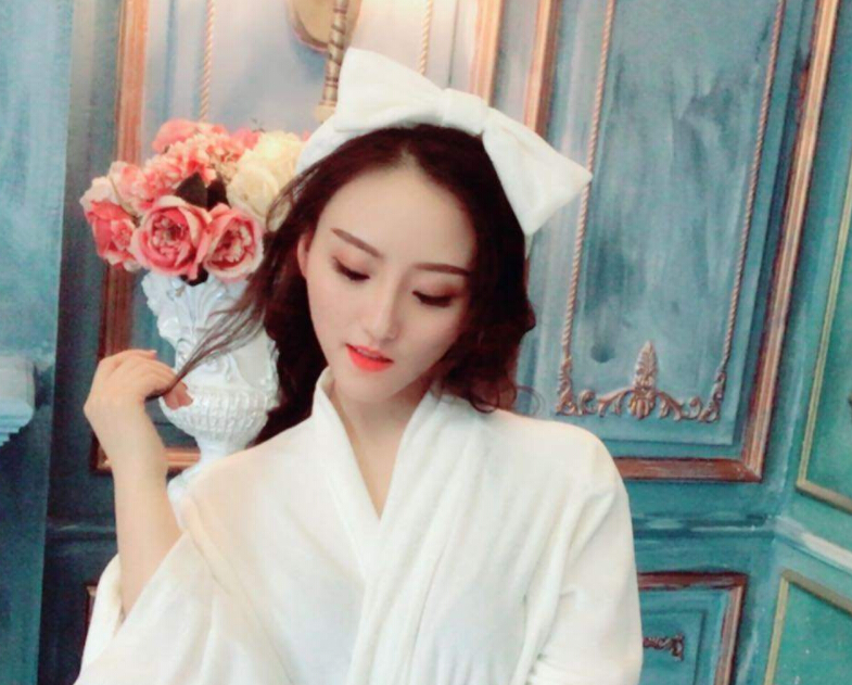性感美女主播视频 竟然这样惩罚其他主播——王小魅