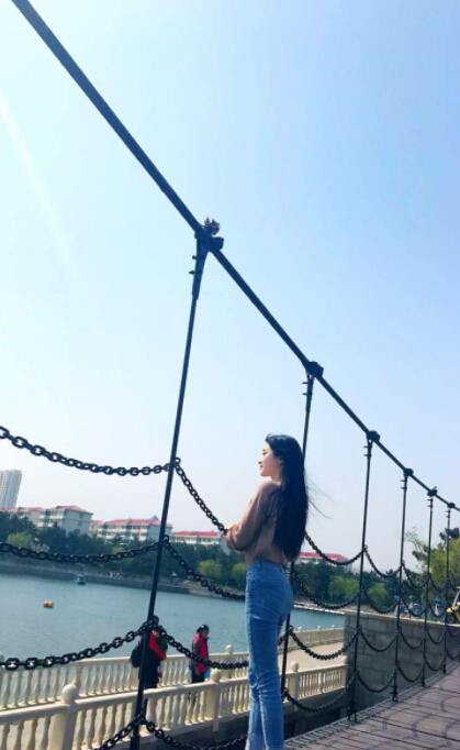 视频直播间美女聊