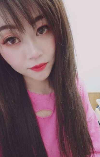 视频直播间美女聊