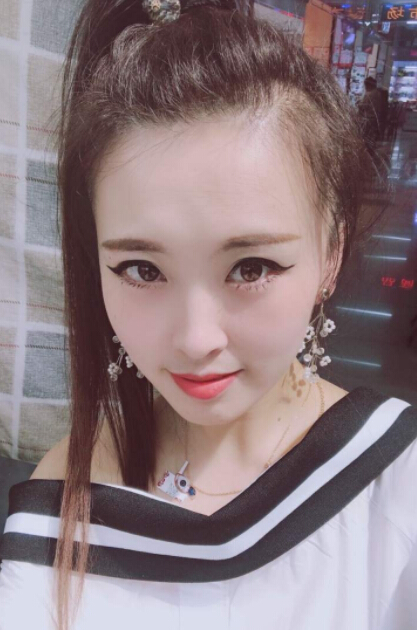 夜恋秀场直播间聊