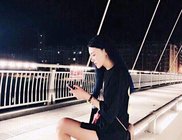 北京聊天室美女主播 大哥进来就说爱你——甜心