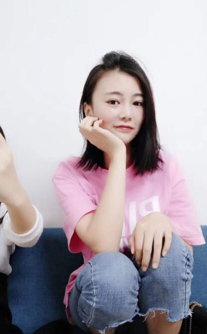 视频直播间美女聊