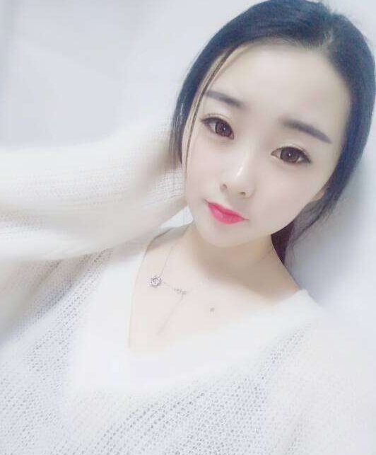 视频聊天室美女