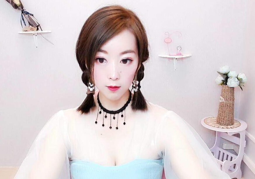 美女主播间视频聊 让星星替我给你晚安吻——鉲ミ布奇诺