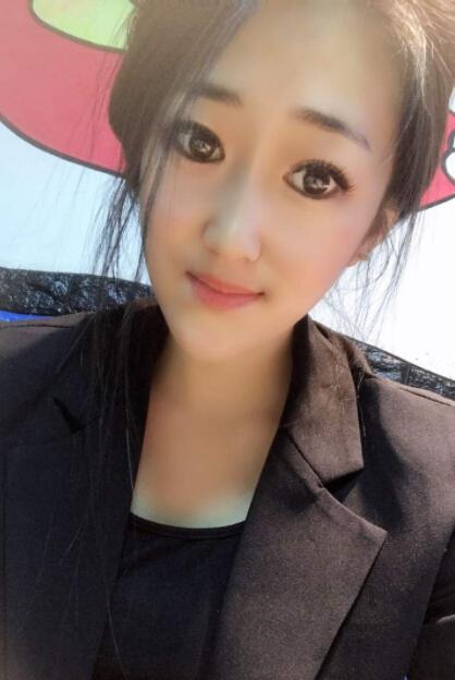 【人气主播】 美女直播间的人气之星——妮