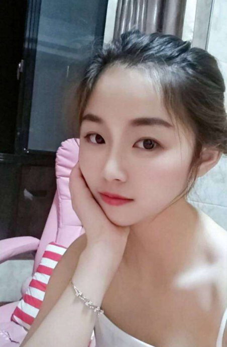 视频直播间美女聊
