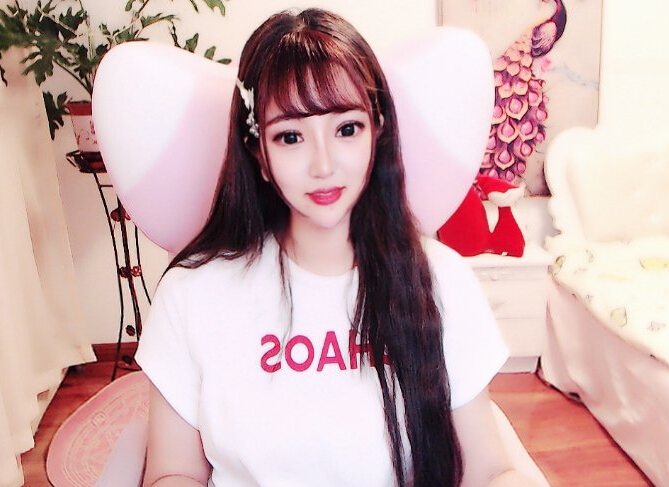美女直播间视频直播