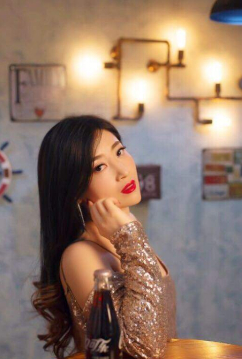 美女直播间同城视频聊——精彩