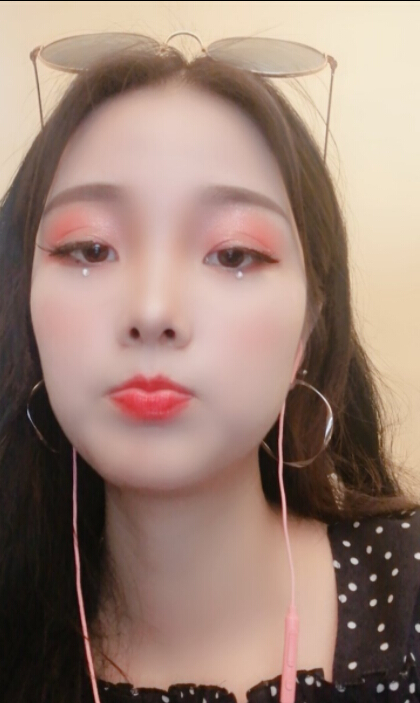 美女直播间视频聊
