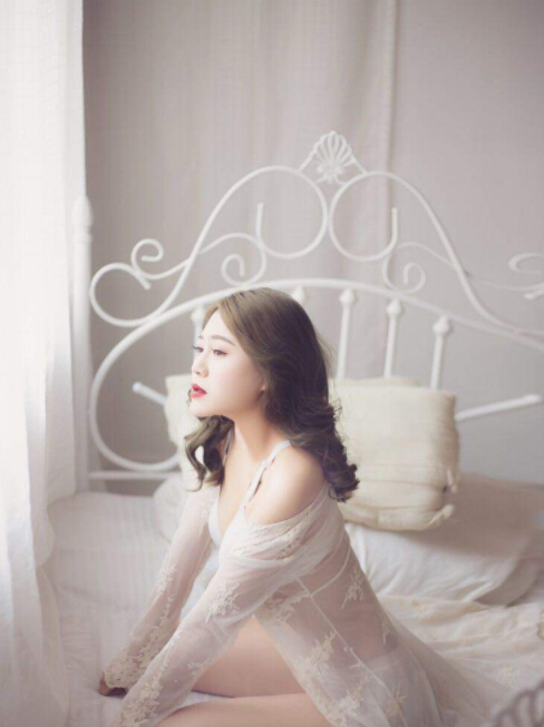 美女直播间主播视频——女猫