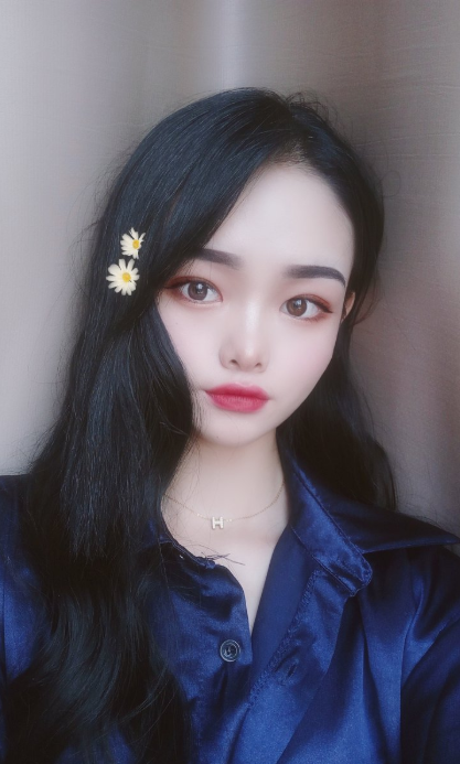 美女直播间新主播——荟荟