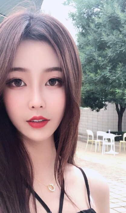 美女主播间视频聊——娜塔莎