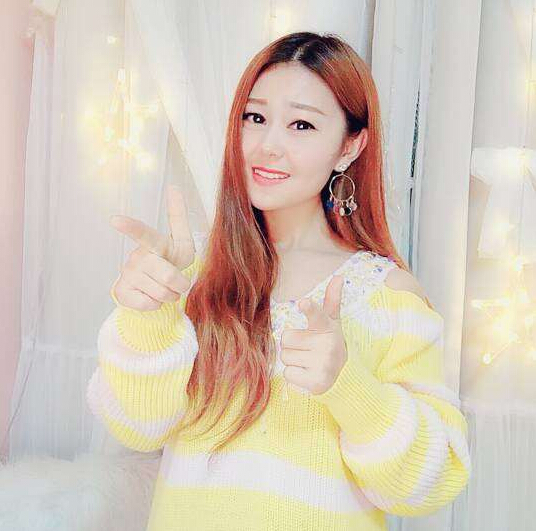 美女主播直播视频——心婷