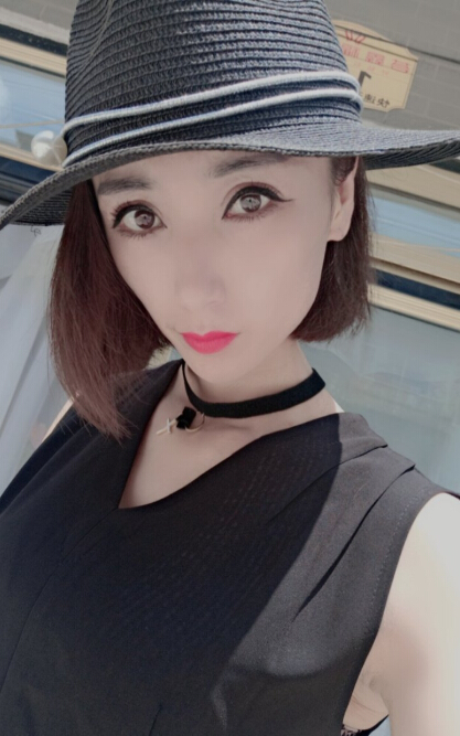 美女主播间直播视频——鱼嚯嚯