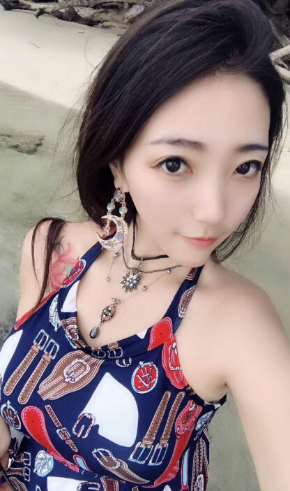 美女主播视频直播免费聊——熊小欣