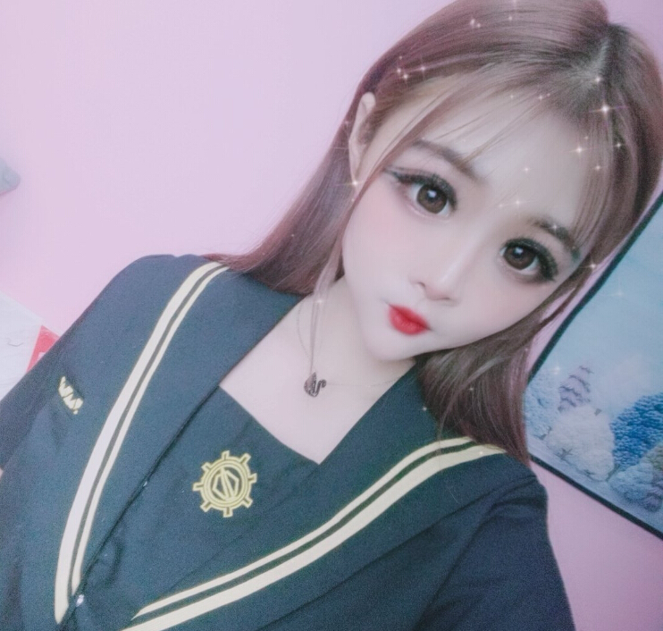 美女主播真心求宠爱