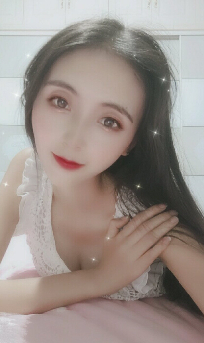 美女直播间想要戴皇冠