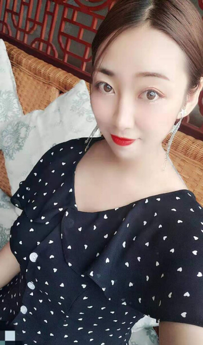 美女主播想要过圣诞节