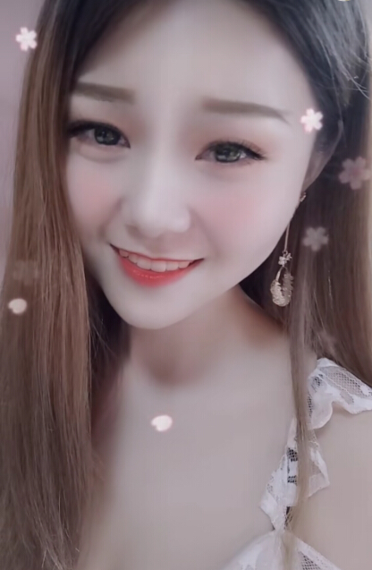 美女主播自称是最美的女人