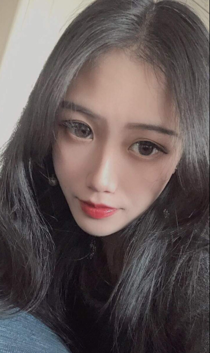 美女直播间太坑还被大哥表扬