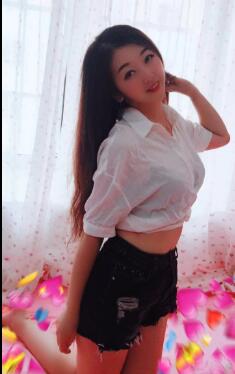 娇俏美女交友视频直播2