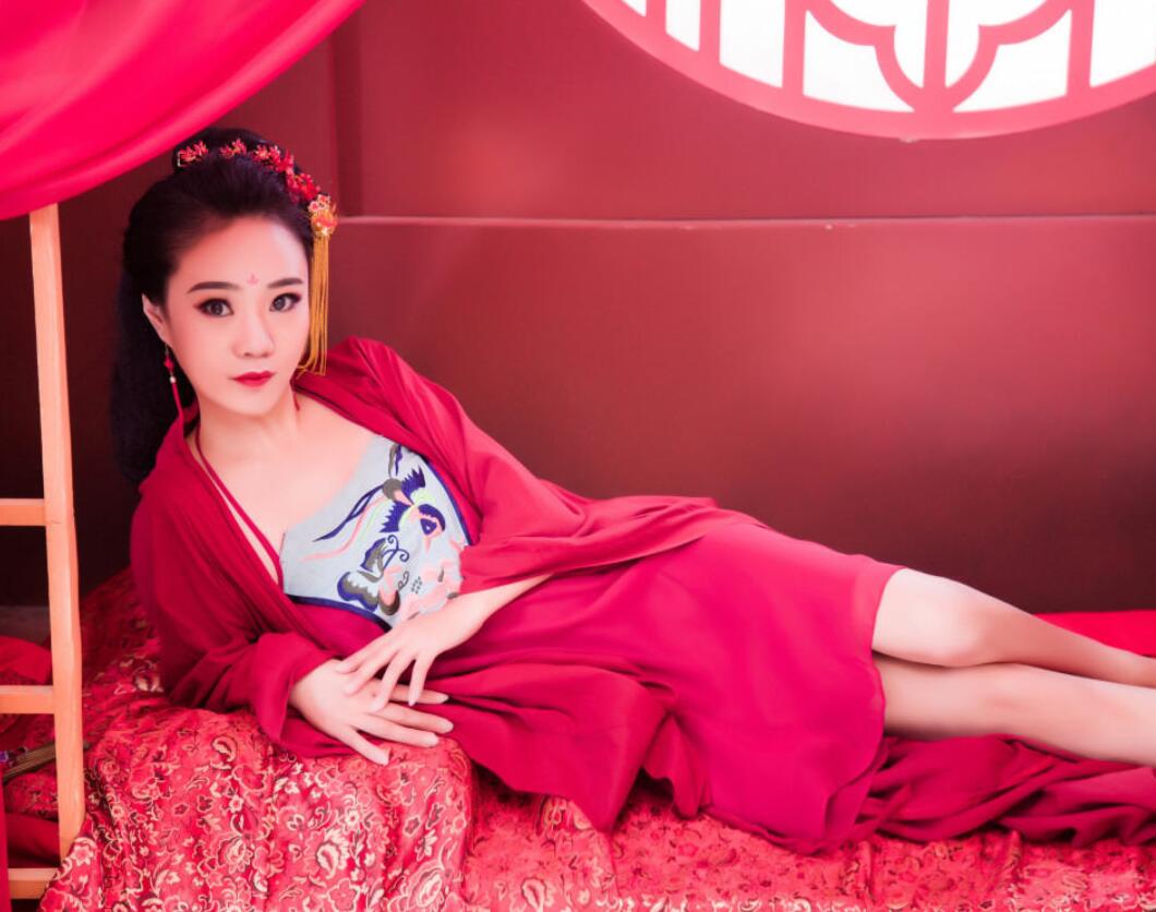 免费聊天室网址 跟美女视频聊