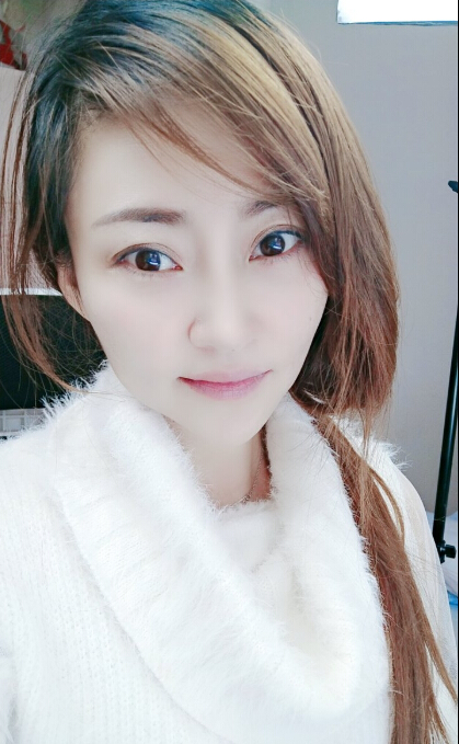 美女在线视频聊天室 主播竟然穿成这样