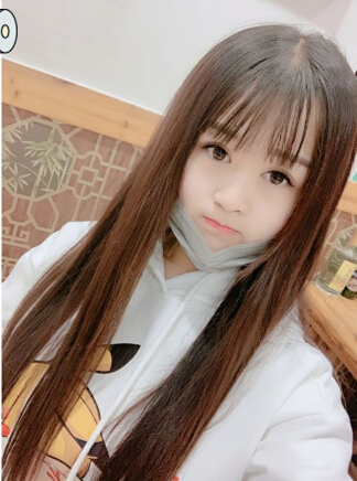 真人美女直播视频 清纯主播秒变学生妹