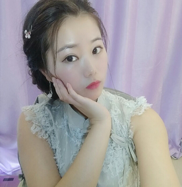 网络美女主播唱歌直播 跟着歌曲旅行