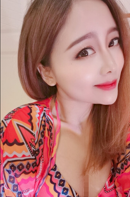 直播美女跳舞 清纯玉女也性感