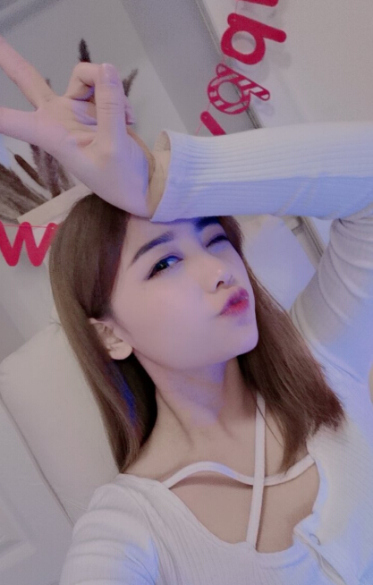 直播美女跳舞