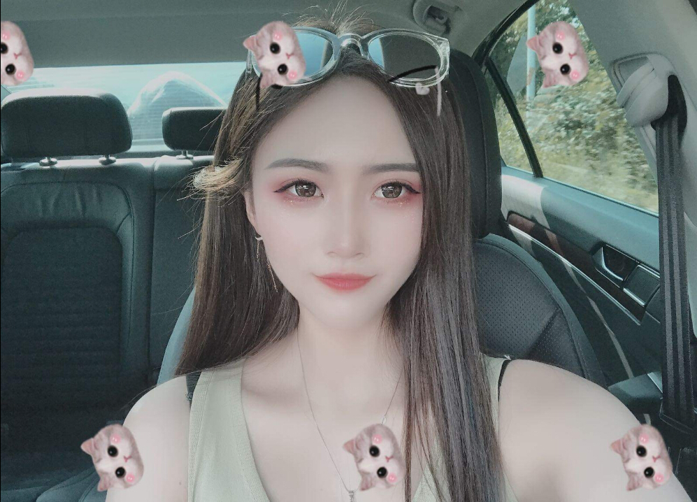 女主播祢的花儿 热情活力的美女1