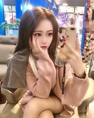 美女主播栀子热舞直播间