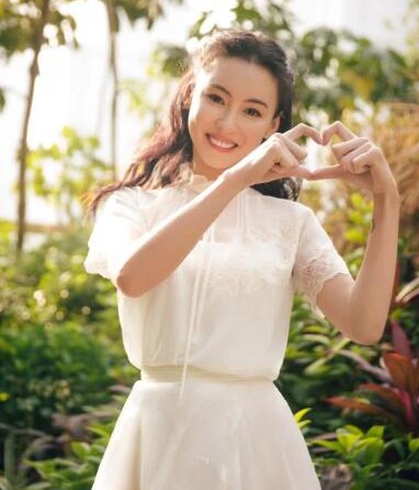 女星春日写真美女张柏芝