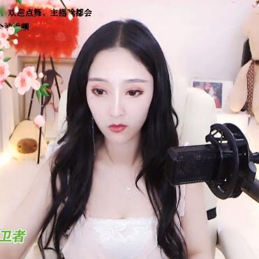 不打不相识 美女主播水晶1