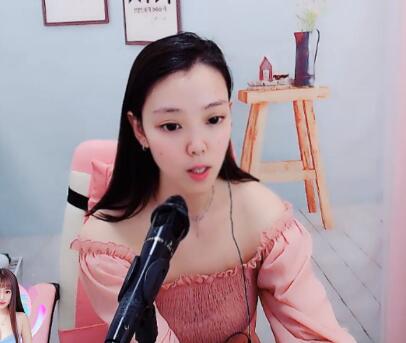 恭喜女主播可爱鱼小鱼