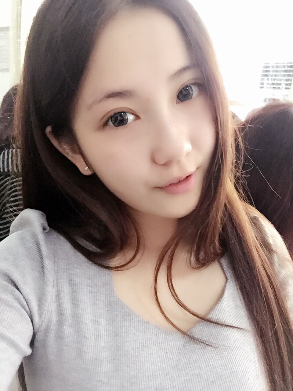 美女聊天，有哪些能玩上一天的网站?1