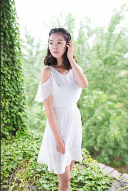 美女主播跳神曲《惊雷》舞蹈简单又有趣1