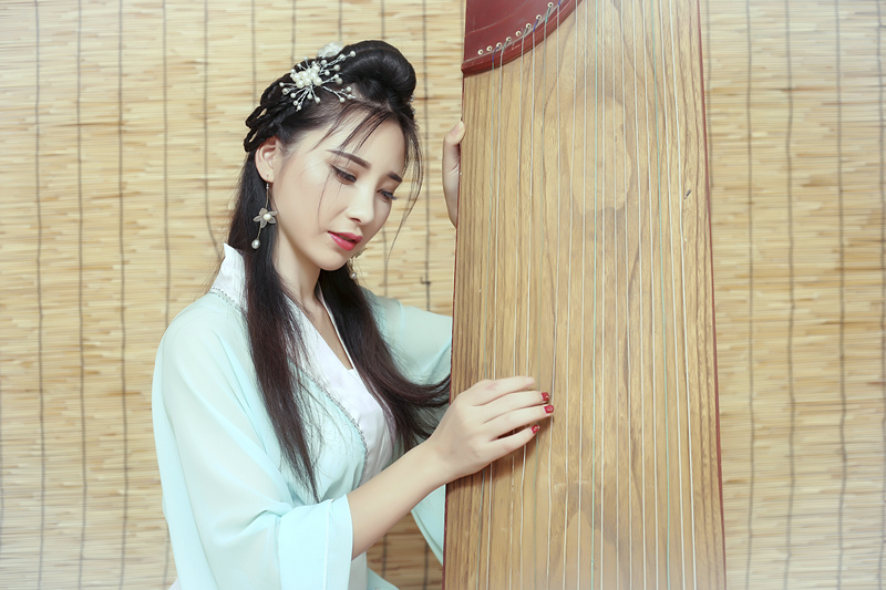 视频直播美女古风热舞《左手指月》1